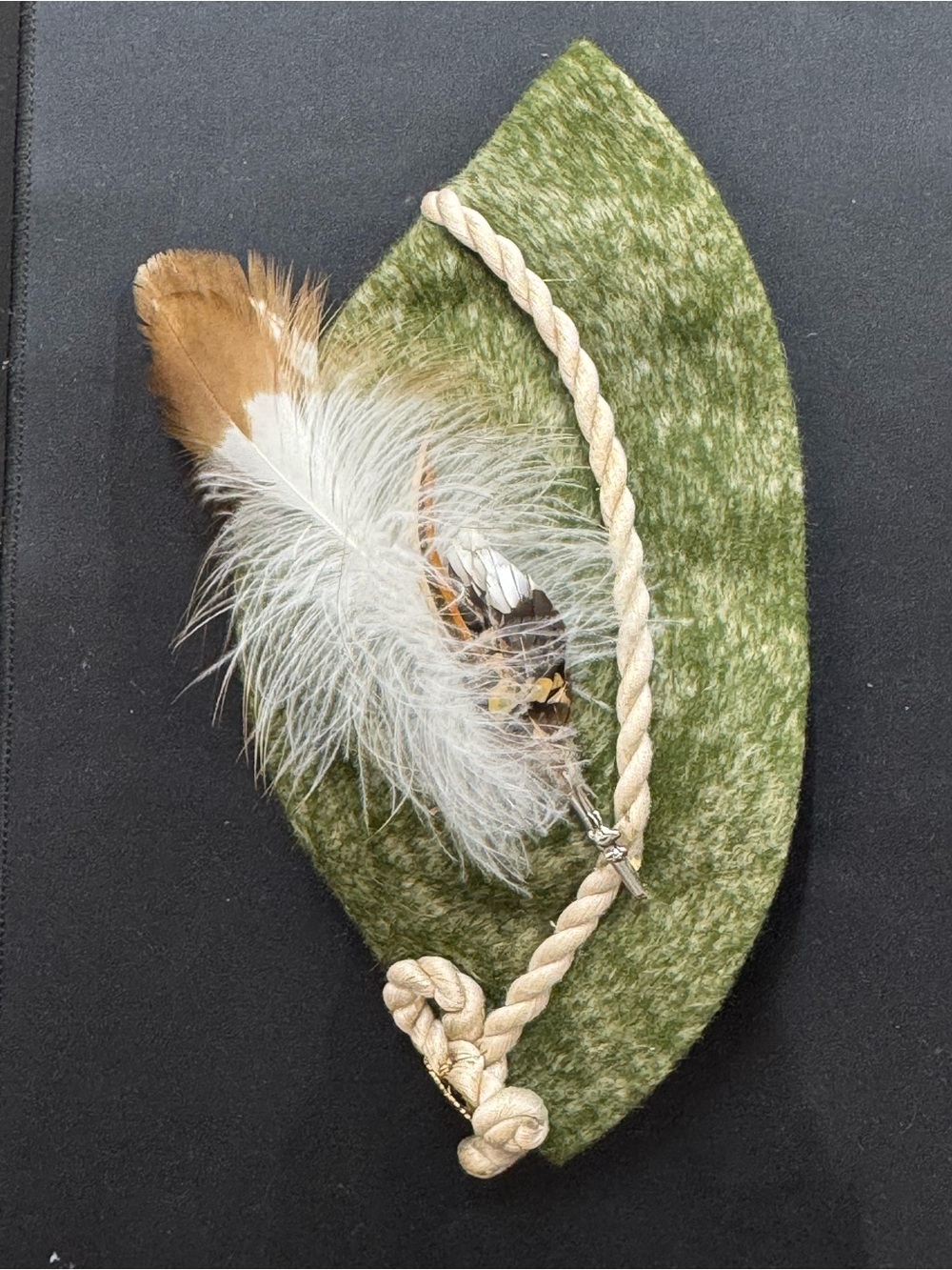 Vintage Green Felt Tyrolean Alpine Hat Feather Braided Cord Floral Brooch - Picture 6 of 6